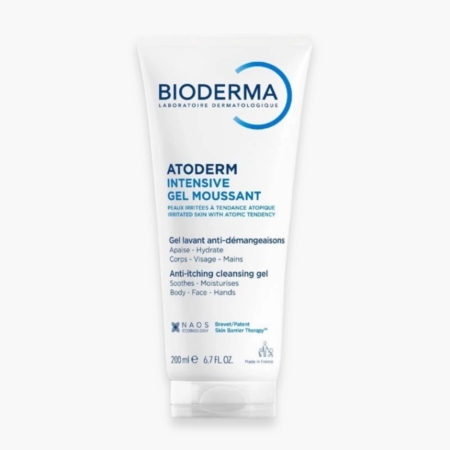 BIODERMA Atoderm Gel Moussant Intensif 200ml est un nettoyant pour les peaux irritées ou atopiques, présenté dans un tube avec un texte bleu et noir sur fond blanc. Dakar