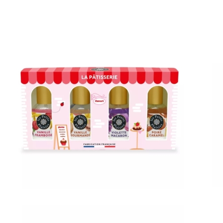 Le Coffret Noël La Pâtisserie 4 Miniatures d'Eaux de Toilette 30ml propose quatre parfums inspirés des desserts - Vanille Framboise, Vanille Gourmande, Violette Macaron et Poire Caramel - dans un packaging chic rose et blanc de type boulangerie. Dakar