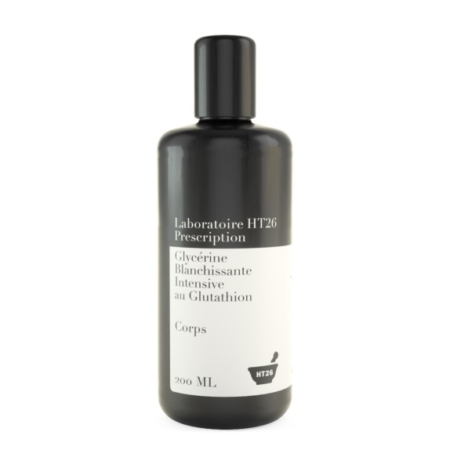 Un flacon noir avec une étiquette blanche indiquant "Laboratoire HT26 Prescription Glycérine Blanchissante Intensive au Glutathion Corps, 200 ML" sur un fond blanc uni. Dakar