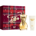Le Coffret Divine Cadeau pour Femme Jean Paul Gaultier comprend un flacon de parfum en forme de torse en or et une lotion pour le corps dans un coffret à carreaux rouges avec des breloques en or, ce qui en fait un cadeau idéal pour elle. Dakar
