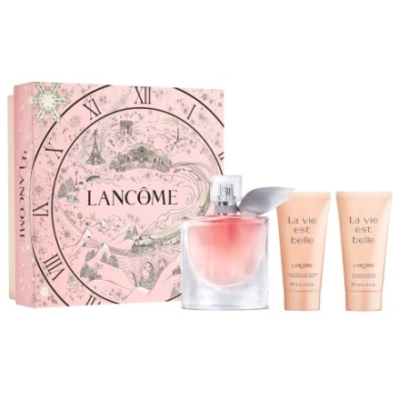 Coffret cadeau Lancôme La Vie Est Belle avec une boîte rose, un flacon de parfum et deux tubes de produits parfumés pour le corps assortis présentés devant. Dakar