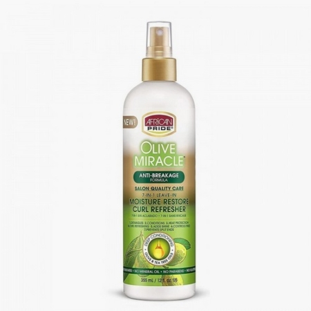 Un flacon de 355 ml d'African Pride Natural Salon Care Moisture Restore Curl Refresher avec un bouchon doré et une étiquette verte et blanche présentant les détails du produit sur le devant. Dakar
