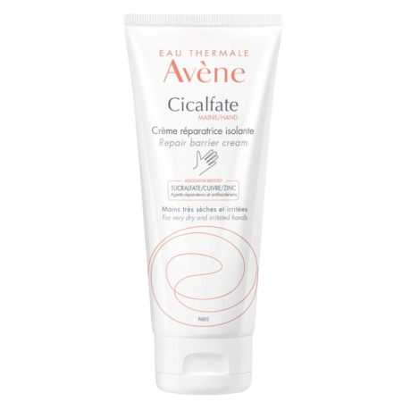 Tube blanc d'Avène Cicalfate Repair Barrier Cream pour les mains, avec un texte rouge et bleu et un graphisme minimaliste, conçu pour les mains très sèches et irritées. Dakar
