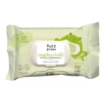 Un paquet de lingettes hypoallergéniques Baby Green à l'effigie d'une grenouille de dessin animé, étiquetées pour une utilisation sur le visage, le corps et la zone de la couche. Le paquet contient 60 lingettes biodégradables. Dakar