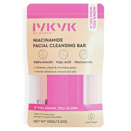 Un paquet rose et blanc de Makari Iykyk Savon Nettoyant Visage Anti Imperfections et Unifiant à la Niacinamide 100g, contenant de l'alpha arbutine, de l'acide kojique, de la niacinamide ; vegan, cruelty-free, et 100% recyclable. Dakar