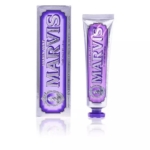 Un tube de 85 ml de dentifrice Marvis menthe-jasmin dans un emballage violet et argent, mettant en évidence le nom de la marque "MARVIS". Dakar