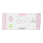 Un paquet de 20 lingettes intimes étiquetées "Musc Intime", dans un emballage blanc et rose avec des motifs décoratifs. La face avant présente un logo circulaire en forme de cœur et un texte indiquant que les lingettes sont 100 % coton et qu'elles sont destinées à un usage intime. Dakar