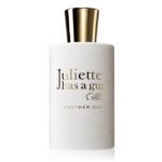 Un flacon de parfum blanc avec un bouchon doré étiqueté "Juliette has a gun" et "Another Oud", avec des détails subtils, c'est le Juliette has a gun Un Autre Oud Eau de Parfum mixte 100ml. Dakar