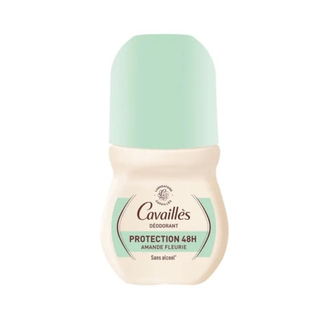 Un flacon de déodorant à bille Cavaillès Dermato 48H de 50 ml, de couleur beige et vert menthe, portant l'étiquette « Cavaillès Déodorant Protection 48H Amande Fleurie, sans alcool ». Dakar