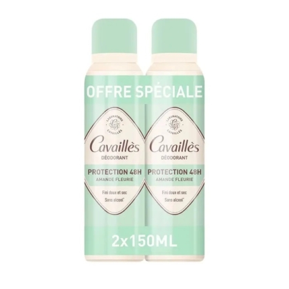 Deux boîtes de déodorant Cavaillès, étiquetées "Protection 48h Amande Fleurie", sont emballées ensemble avec une bannière indiquant "Offre Spéciale". Chaque boîte contient 150 ml. L'emballage est principalement blanc et vert menthe. Dakar
