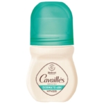 Un flacon de déodorant roll-on Cavaillès Dermato 48H avec un bouchon sarcelle et un corps de couleur crème, avec un texte en français et une étiquette indiquant 97% d'ingrédients naturels. Dakar