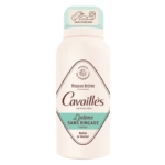 Une bouteille de Cavaillès Mousse Intime Sans Rinçage, une mousse nettoyante intime, avec un motif blanc et vert menthe et un texte français sur l'étiquette. Dakar