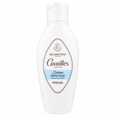 Un flacon blanc de 100 ml de « Cavaillès Soin Lavant Intime Antibactérien », muni d'un bouchon à rabat, avec des inscriptions en marron et bleu, ainsi qu'un logo sur l'étiquette avant. Dakar