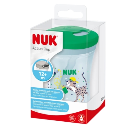 Une tasse NUK Action pour les enfants de 12 mois et plus, avec un couvercle vert, une paille douce et un motif léopard sur la tasse. L'emballage contient des informations détaillées sur le produit en plusieurs langues. Dakar