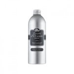 Un flacon argenté de gel douche aromatique Tesori d'Oriente avec une étiquette noire et un texte argenté en italien et en russe. Le parfum est "Muschio Bianco" (Musc blanc). Le flacon a un bouchon à vis et un design minimaliste. Dakar