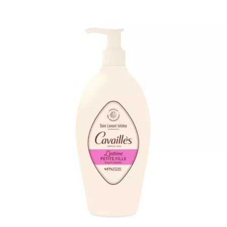 Un flacon de gel nettoyant intime Cavaillès Intime Petite Fille avec un distributeur à pompe, comportant une étiquette blanche et rose sur un flacon de couleur crème. Dakar