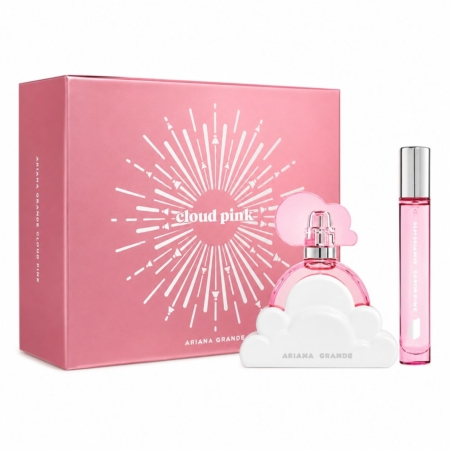 Un coffret cadeau du parfum « Cloud Pink » d'Ariana Grande, comprenant un coffret décoratif, un flacon de parfum en forme de nuage rose et un flacon vaporisateur rose de format voyage. Dakar