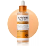 Un flacon de « Dr Melaxin Spray Corporel Exfoliant à l'acide kojique et au curcuma Peel Shot » de 200 ml, muni d'un bouchon compte-gouttes, trône devant une petite quantité de sérum orange clair ; son étiquette met en avant l'acide kojique et le curcuma comme ingrédients clés. Dakar