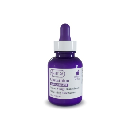 Un flacon violet de 100 ml de Ht26 Sérum Visage Blanchissant Glutathion Peaux Ternes et Irrégulières, avec un bouchon compte-gouttes, conçu pour éclaircir les peaux ternes et irrégulières, est représenté sur un fond blanc. Dakar