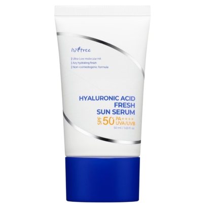 Ce tube blanc de « Isntree Hyaluronic Acid Fresh Sun Sérum Soin Solaire Invisible Sans Traces Blanches 50 ml » est doté d'un bouchon bleu, de détails dorés et d'une étiquette mettant en avant sa formule hydratante et non comédogène, disponible en format de 50 ml. Dakar