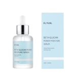 Le sérum repulpant et hydratant longue durée à la bêta-glucane 50 ml d'IUnik, muni d'un compte-gouttes, est présenté à côté de son coffret bleu clair et blanc, mettant en valeur son design épuré et sa promesse d'une hydratation durable et d'un soin apaisant. Dakar