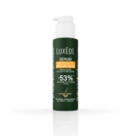 Un flacon vert de Luxéol Sérum Croissance et Accélération Pousse Cheveux 50 ml (Copie) muni d'un bouchon-pompe blanc, sur lequel figure un texte en français décrivant ses bienfaits pour stimuler la croissance et accélérer la pousse des cheveux. Dakar