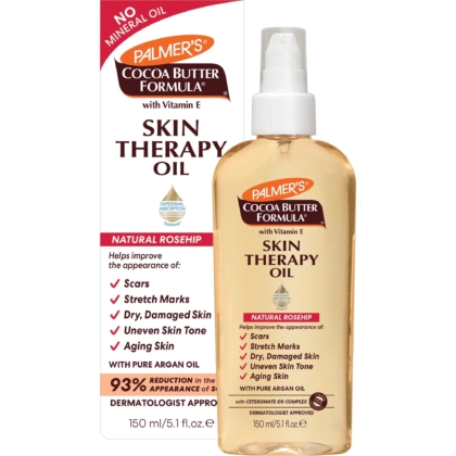 L'huile réparatrice « Palmers Skin Therapy Oil » au beurre de cacao et à la rose musquée, enrichie en vitamine E (150 ml), est présentée dans son coffret, qui met en avant ses bienfaits sur les cicatrices, les vergetures, la peau sèche et le teint irrégulier. Dakar