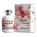 Un flacon de 50 ml d'eau de toilette « Cacharel Anaïs Anaïs L'Original » pour femme est présenté à côté de son coffret floral ; tous deux arborent une écriture élégante et des motifs floraux rose pâle. Le flacon blanc est muni d'un bouchon rond transparent. Dakar