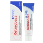 La crème Farmapol Retinobaza 17000 anti-taches et anti-âge à la vitamine A, en tube de 30 g, est présentée dans un tube et une boîte blancs et bleus, avec des inscriptions rouges et bleues et un étiquetage en polonais. Elle est conçue pour lisser et revitaliser la peau. Dakar