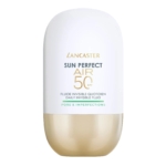 Le flacon de 40 ml de la crème solaire « Lancaster Sun Perfect Air Fluide Invisible Quotidien SPF50 Pores et Imperfections », conçu pour un usage quotidien et formulé pour traiter les pores et les imperfections, présente une partie supérieure blanche et une partie inférieure dorée. Dakar
