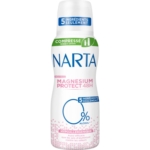 Un flacon de déodorant Narta Magnesium Protect 48H, présenté comme hypoallergénique, sans alcool et ne contenant que 5 ingrédients. Le flacon est principalement blanc, avec des inscriptions et des touches de couleur rose et bleu. Dakar