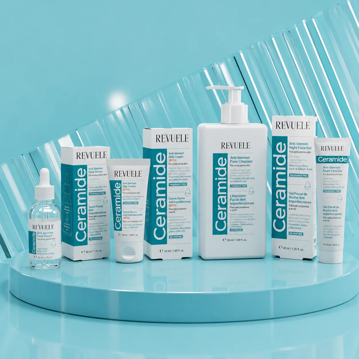 Une gamme de sept produits de soin Revuele Ceramide de la marque Univers Cosmetix, comprenant des flacons, des tubes et des boîtes, présentés sur un socle bleu avec un fond bleu texturé. Dakar