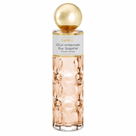 Ce flacon de parfum haut et élégant, au corps texturé couleur or rose et au bouchon rond doré, portant l'inscription « Saphir Oui Intense Eau de Parfum Femme 200 ml », respire la sophistication et le charme dans chaque détail. Dakar