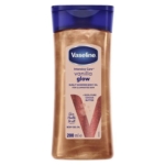Un flacon de 200 ml d'huile pour le corps « Vanilla Glow Sunlit Shimmer » de Vaseline Intensive Care, enrichie en beurre de cacao, pour une peau éclatante. Pour un effet encore plus lumineux, associez-la à l'huile hydratante pour le corps « Fat Oil Body Huile Corps Hydratante 24h Effet Glow » de Nyx, 70 ml (Copie). Dakar