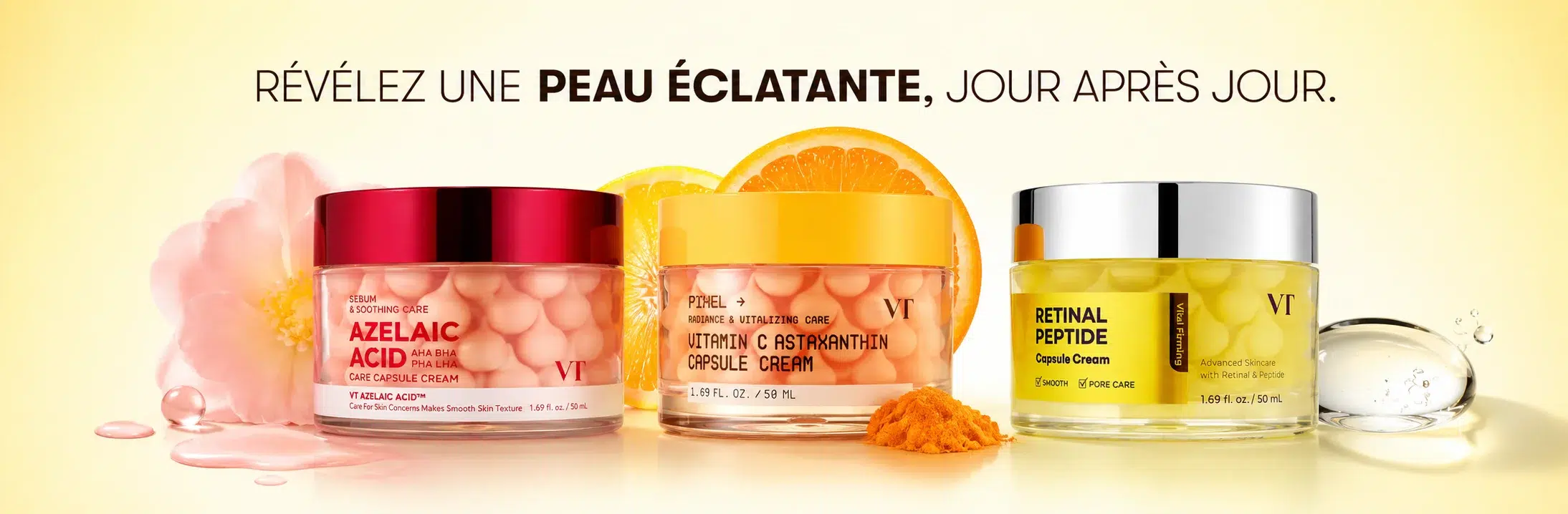Trois pots de cosmétiques portant les mentions « Acide azélaïque », « Vitamine C » et « Peptide de rétinal » de la marque Univers Cosmetix sont disposés devant des tranches de fruits et de la poudre dorée, surmontés d'un texte en français vantant les bienfaits pour une peau éclatante. La scène dégage une impression de luminosité et de fraîcheur. Dakar